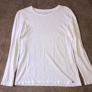 White vineyard Vines Shirt